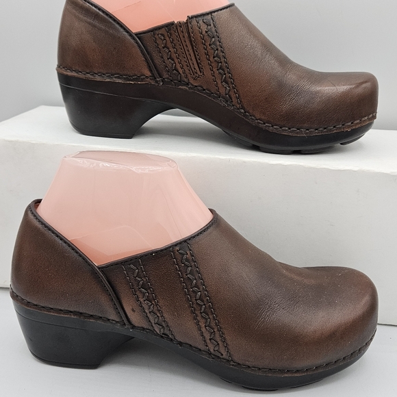 Dansko Sienna antique brown a 2" heel size 37 US 6.5/7 - Picture 4 of 16